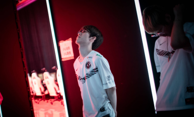 更新战术理 更新战术理